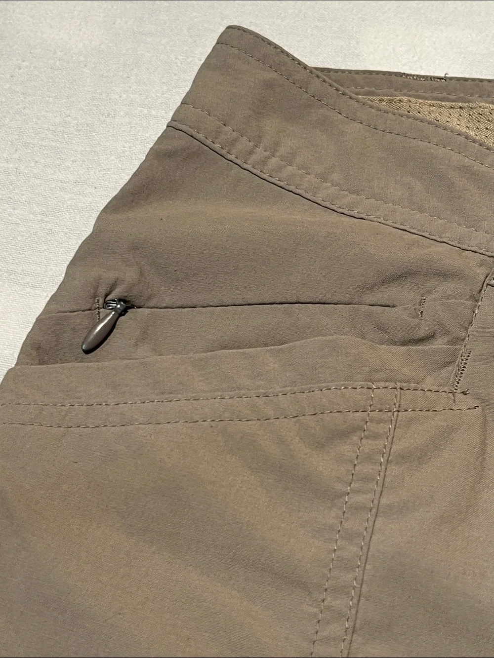 Royal Robbins Stretchy Quick Dry Discovery Hiking Shorts in Tan - Size 8